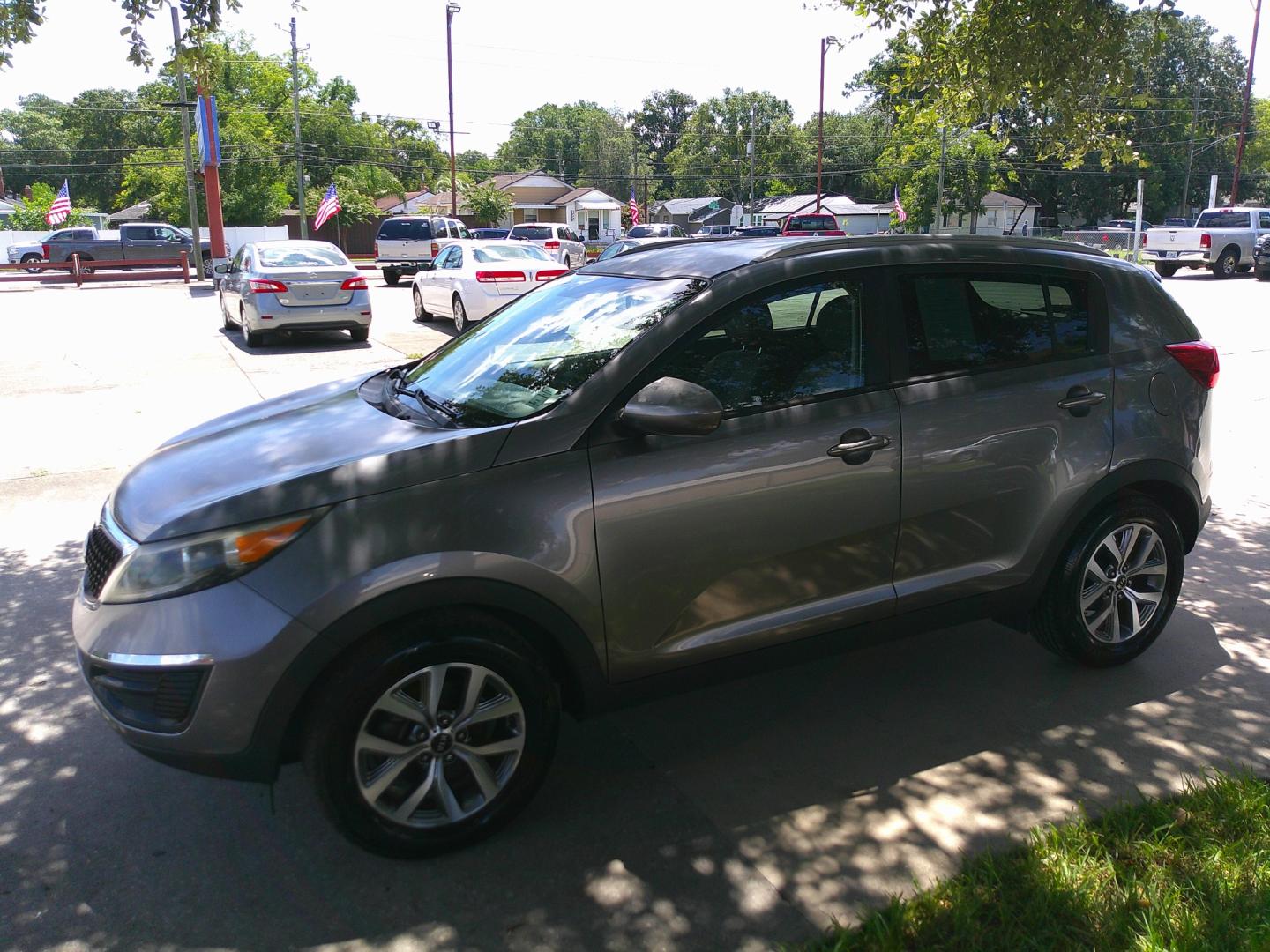 2016 KIA SPORTAGE EX; LX (KNDPB3AC9G7) , located at 10405 Abercorn Street, Savannah, GA, 31419, (912) 921-8965, 31.988262, -81.131760 - Photo#1